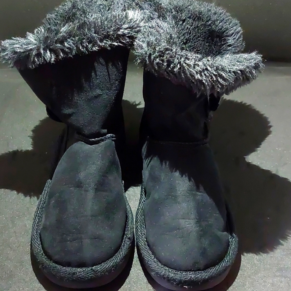 👡 Girls black boots